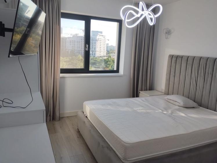 Apartament cu 3 camere semidecomandat în Central
