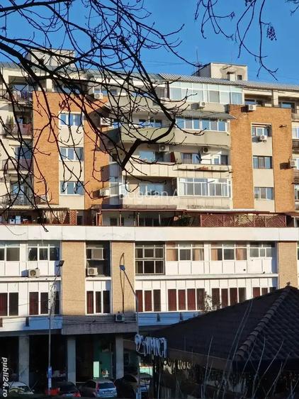 Vand apartament 4 camere in Centru, cu terasa (bloc GAMA) Vand apartament 4 camere in Centru, cu terasa (bloc GAMA)