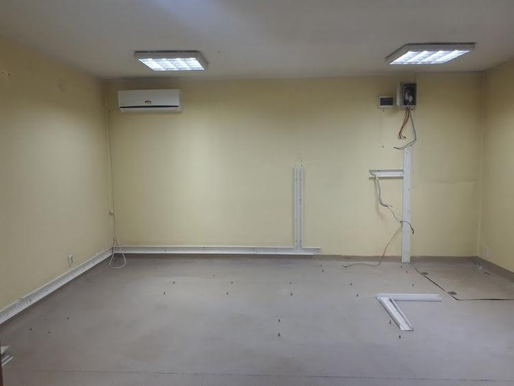 Cladire Birouri- 3 niveluri + 2 corpuri - 12