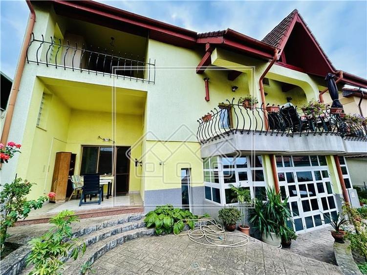 Casa de vanzare in Sibiu - individuala - 278 mp utili - - 50