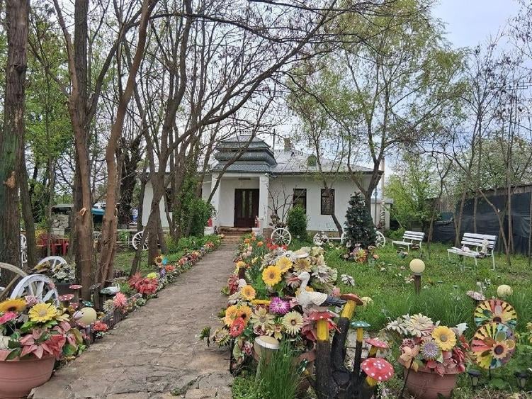 Casa de vanzare in Zorleni zona centrala - 4