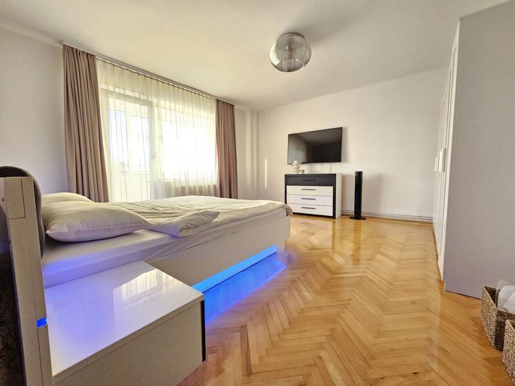 Apartament de inchiriat 3 camere, cartier Unirii - 2