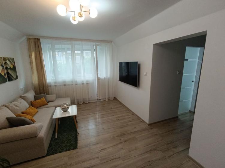 Inchiriez apartament cu 2 camere mobilat si utilat in Tiglina1 etaj 3--- 1500 ron/luna pret fix. - 8