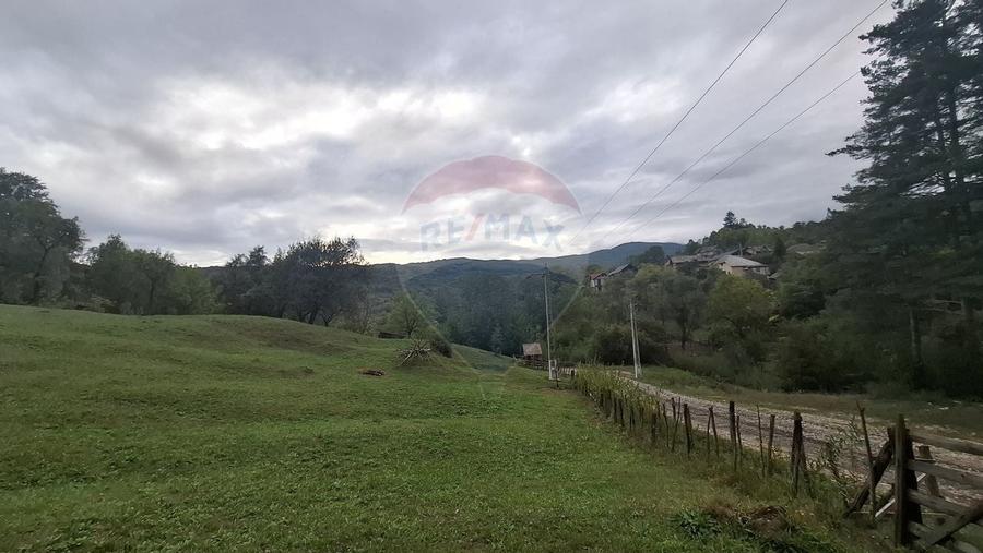Teren cu priveliste spectaculoasa, 4000mp, la 18km de Sinaia - 2