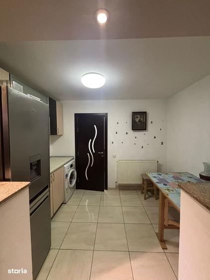 De inchiriat apartament 2 camere, zona ultracentrala, etaj intermediar - 4