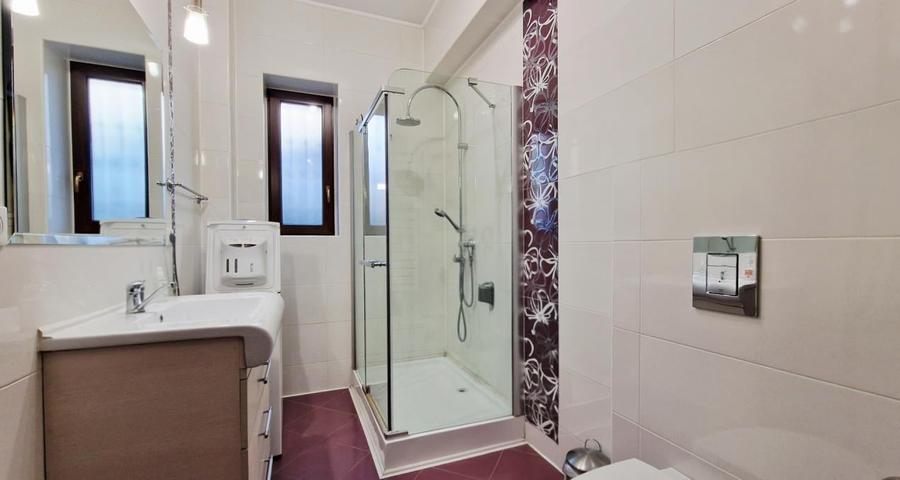 Vila P+1, 6 camere, teren 940mp, Otopeni-23 August - 16