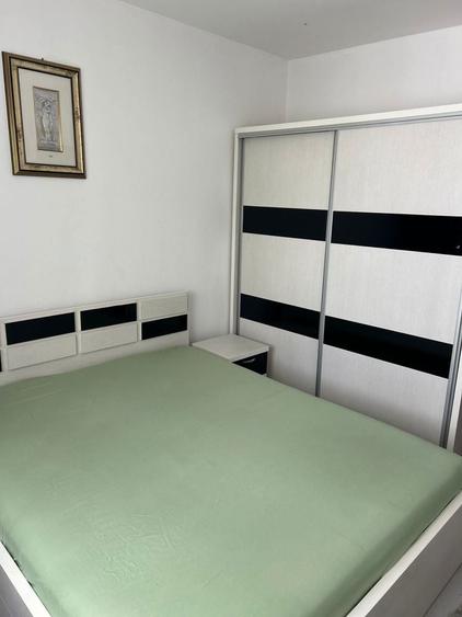 Inchiriez apartament 3 camere zona linistita sector 5 - 7