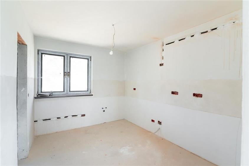 Casa cu living+3 camere cu panorama si teren mare pe Sofiei - 17