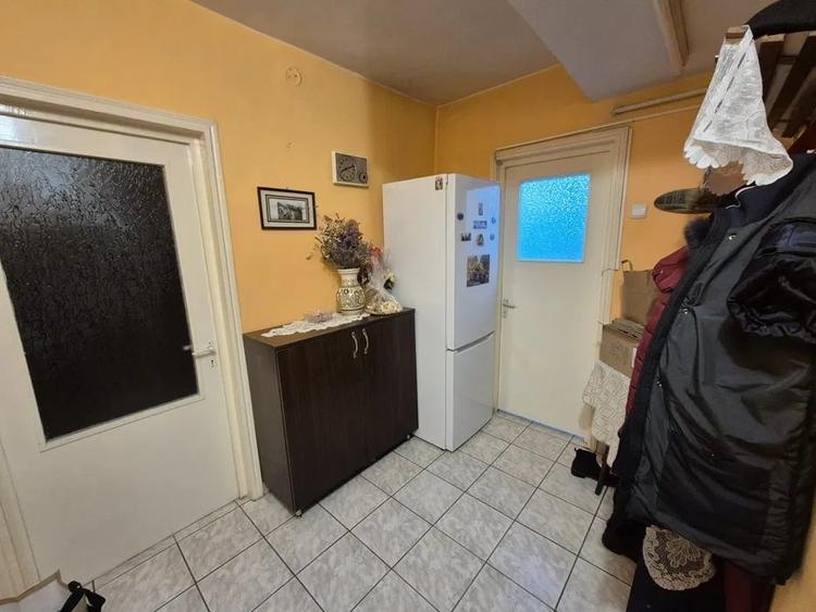 Apartament de 2 camere, zona Podu Ros - 5