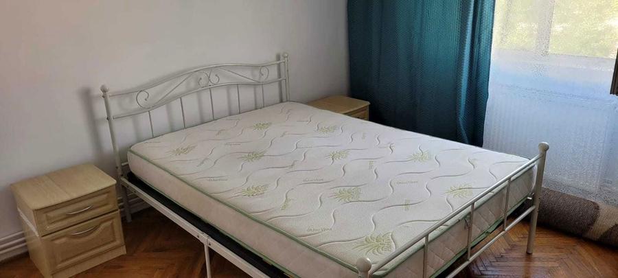 De inchiriat apartament 3 camere - 3