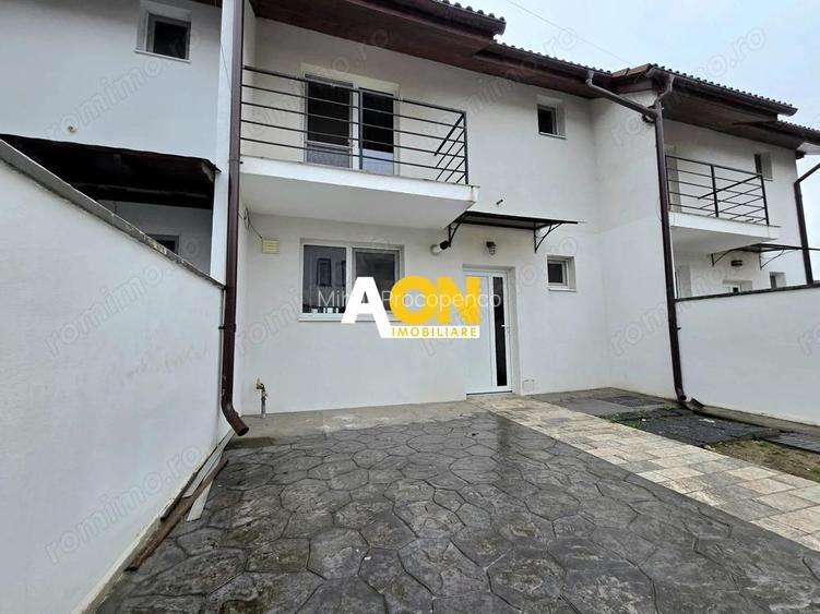 Casa de tip In?iruit, 3 Camere, Construc?ie Noua, Zona Cetate