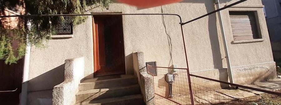 Casa cu mansarda la curte 535 m - 7