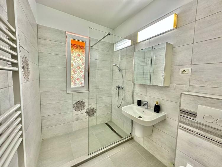 Garsonieră modernă de închiriat în Brașov, zona Coresi - 6