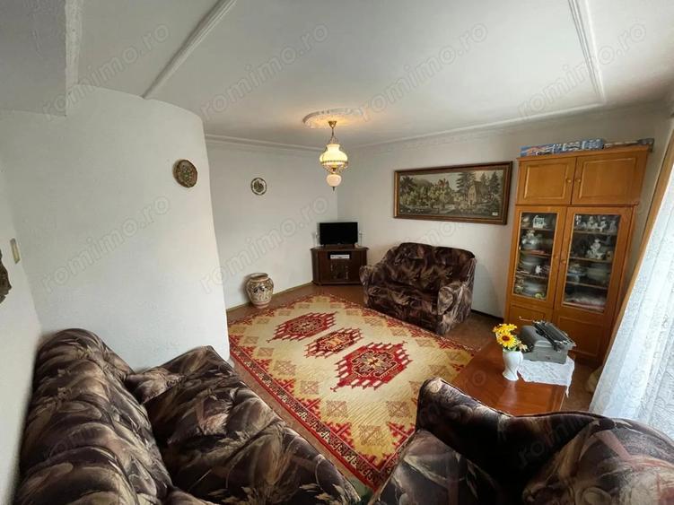 Vand apartament 2 camere decomandat Oras Navodari - 4