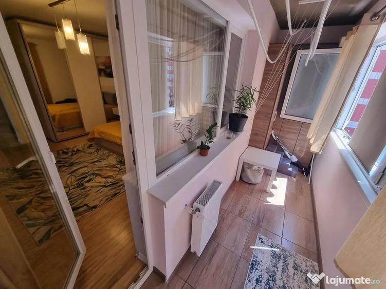 Apartament cu 2 camere semidecomandat în Kamsas