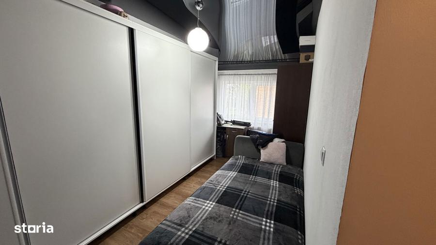 Apartament 3 camere Mansarda Scara interioara Spatiu versa - 8