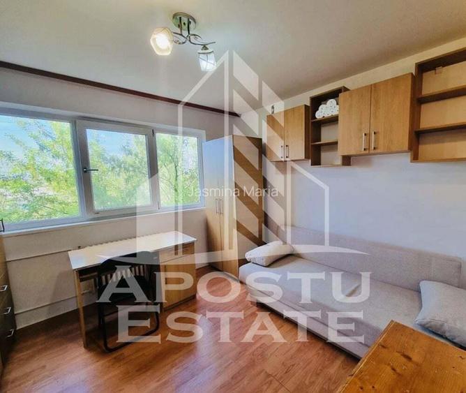 Garsoniera in zona Heaven/Stadion, etaj intermediar Garsoniera in zona Heaven/Stadion, etaj intermediar