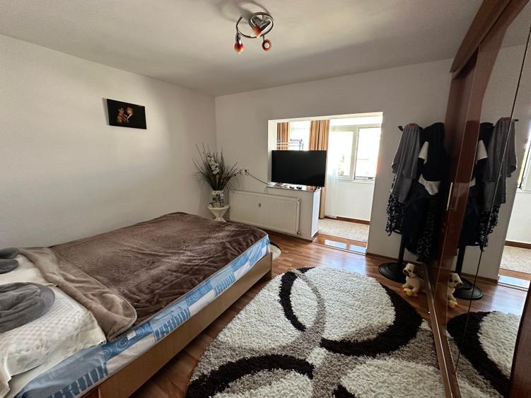 Aviației 2 camere renovat complet cu centrală  zona superba. - 5