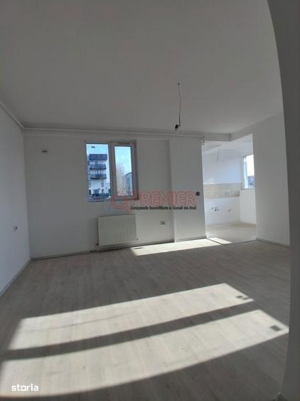 Garsoniera investi?ie langa Metrou Dimitrie Leonida Parcare - 8