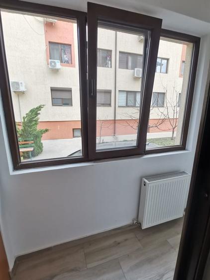 Inchiriez apartament 3 camere decomandat + loc parcare zona Dobroesti , gol gata de mutat / se face contract ( Zona Pod Fundeni - Dobroesti) - 2