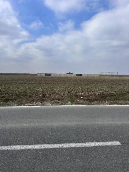 Teren intravilan 1500mp situat la DC87 Pielesti, zona Peugeot - 1
