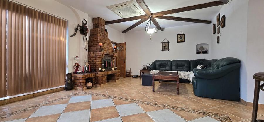 Pensiune 17 camere în Eforie Nord – afacere de familie, gata de exploatare - 1