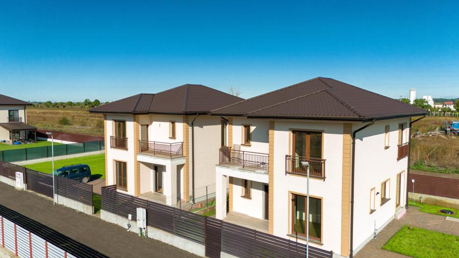 Proiect Aleea cu Tei, 5 vile la cheie, curte amenajata - 1