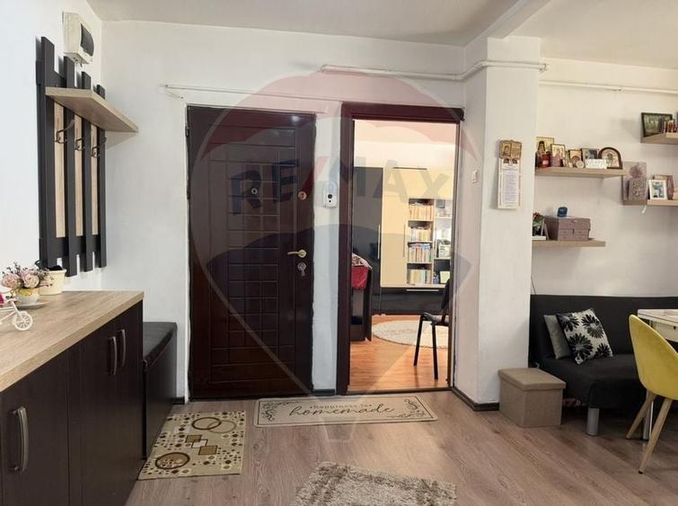 Apartament cu 2 camere de vânzare, etaj 3- zona Nord - 8