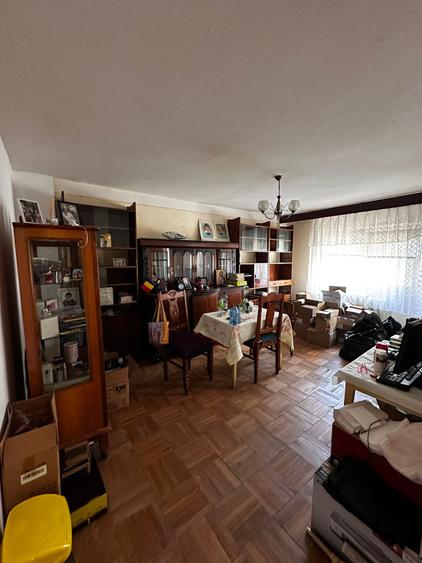 Apartament cu 4 camere decomandat, zona Cug - 2