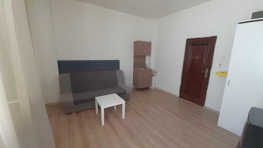 Magheru, Universitate, Romana, ultracentral, stradal, zugravita, ocazie - 1