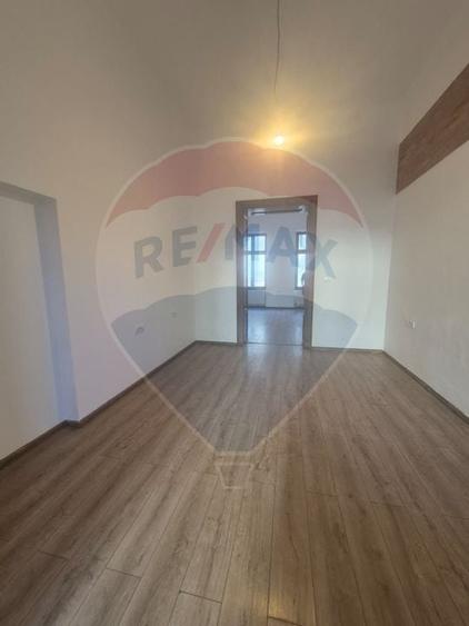 Spatiul pretabil  pentru o gama variata de activitati - 5