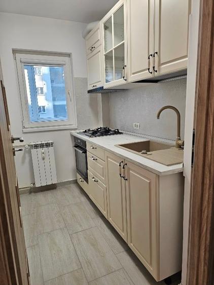 Vând garsonieră bulevardul Basarabia - 8