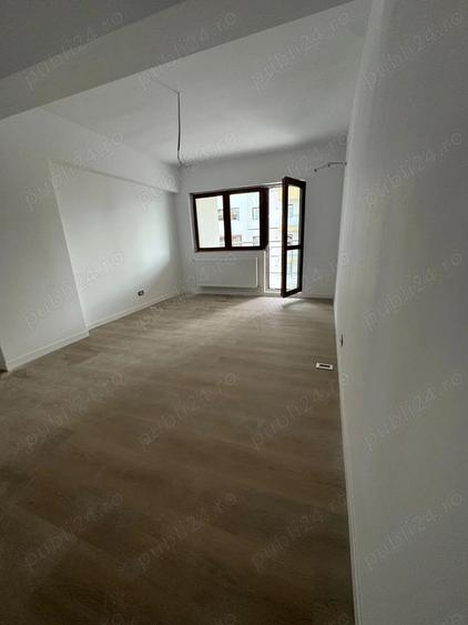 2 camere Metalurgiei Cartier Solar, liber - 15