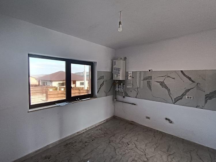 CASA SINGLE DEOSEBITA 4 CAMERE,VALEA LUPULUI ,IASI - 18