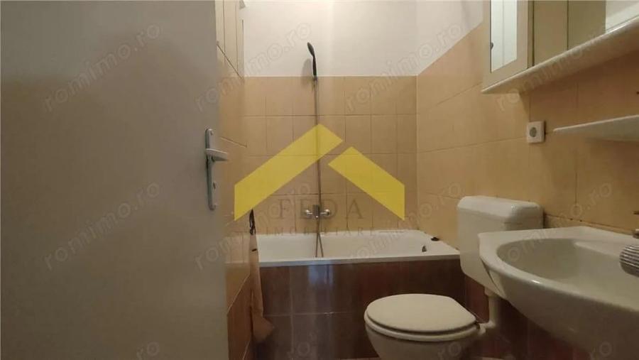 Apartament la parter 2 camere de vanzare in zona Alfa - 1