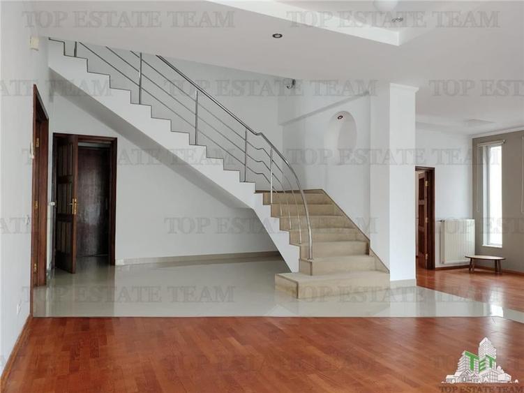 Casa de vanzare pe Erou Iancu Nicolae cu piscina - 3