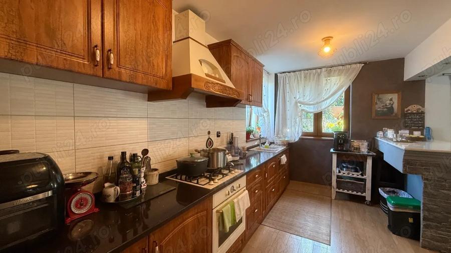 De vanzare proprietate in cartierul Borhanci - 3