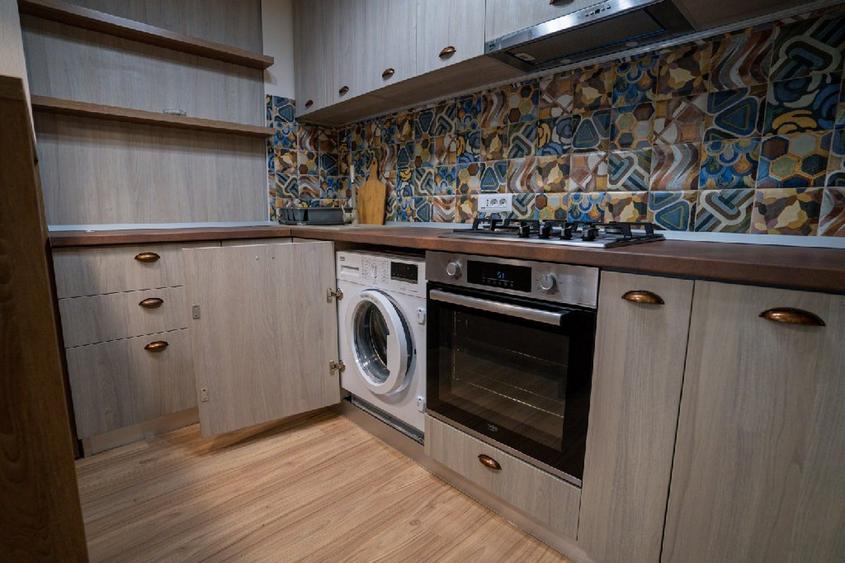 Statiunea Mamaia- apartament  cu 2 camere ,mobilat utilat..vedere la lac....... - 10