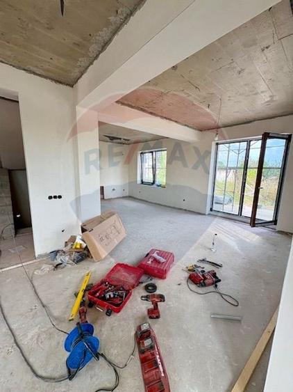 Vila frumoasa cu 5 camere, 700 mp currte si pompa de caldura - Saftica - 18