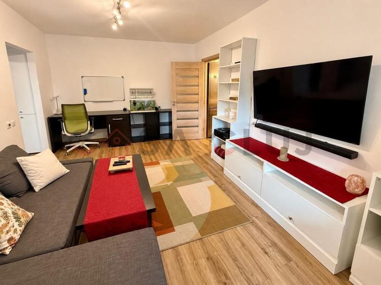 Apartament cu 3 camere semidecomandat, mobilat în Gheorgheni