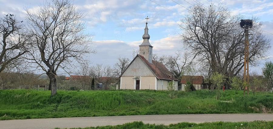 Casă cu Teren 2000 Mp în Valea Mare