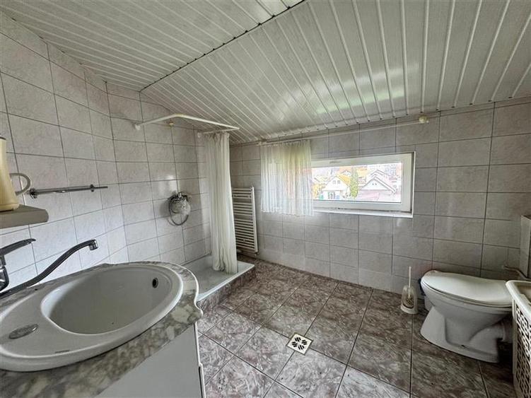 Doua case de vanzare, teren 800 mp, Zarnesti, Brasov - 21