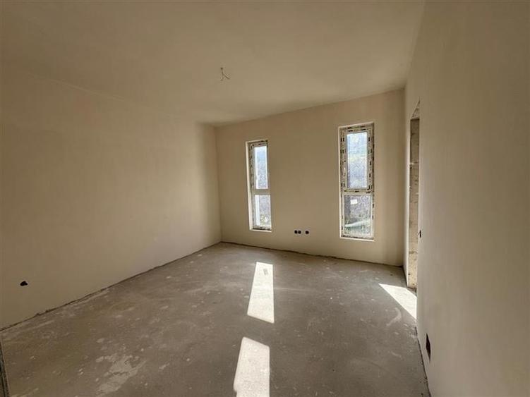 Casa Unifamiliala  Parter + Etaj , situata in Floresti! - 16