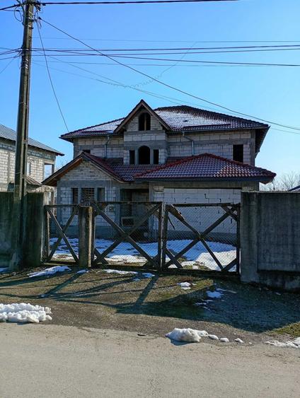Casa de vanzare cu etaj si mansaeda. - 4