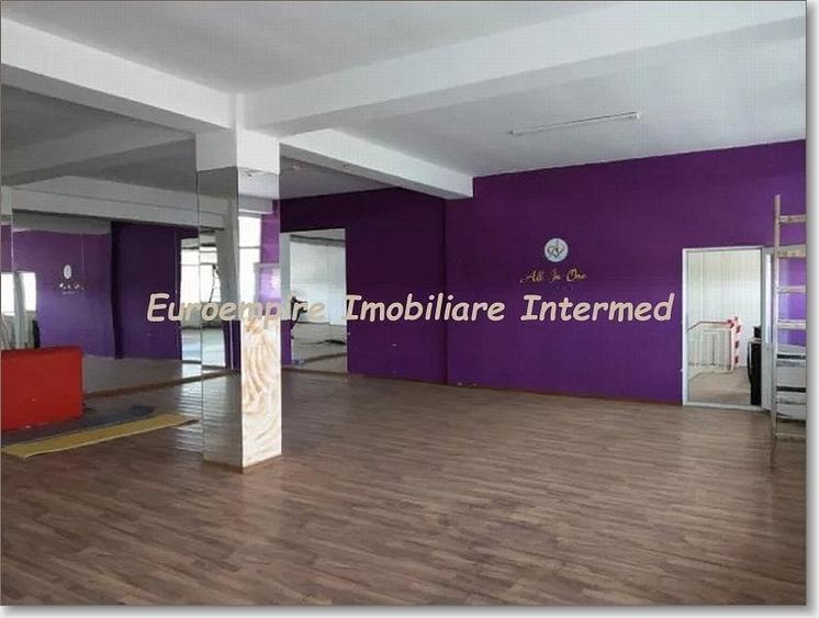 Cladire P+3 de inchiriat zona Far-Billa - 1