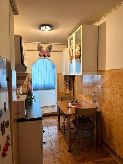 Apartament de vanzare, cu 2 camere, decomandat, zona Bartolomeu - 3