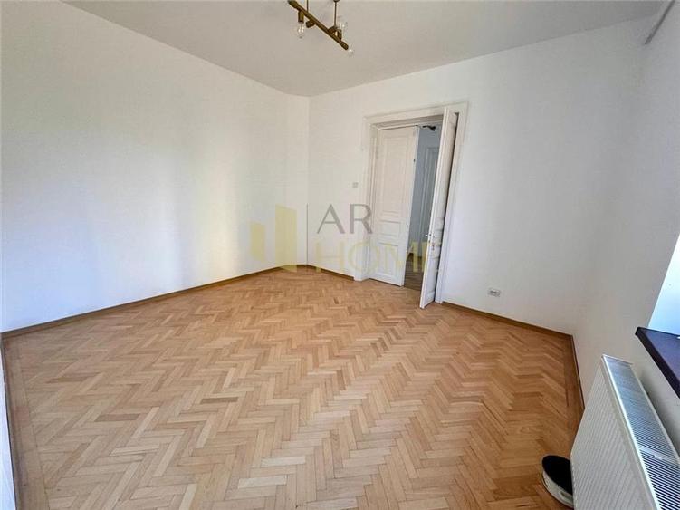 Vanzare casa 3 camere, in Ploiesti, zona centrala/ Bd. Castanilor, Statuia Radu - 4