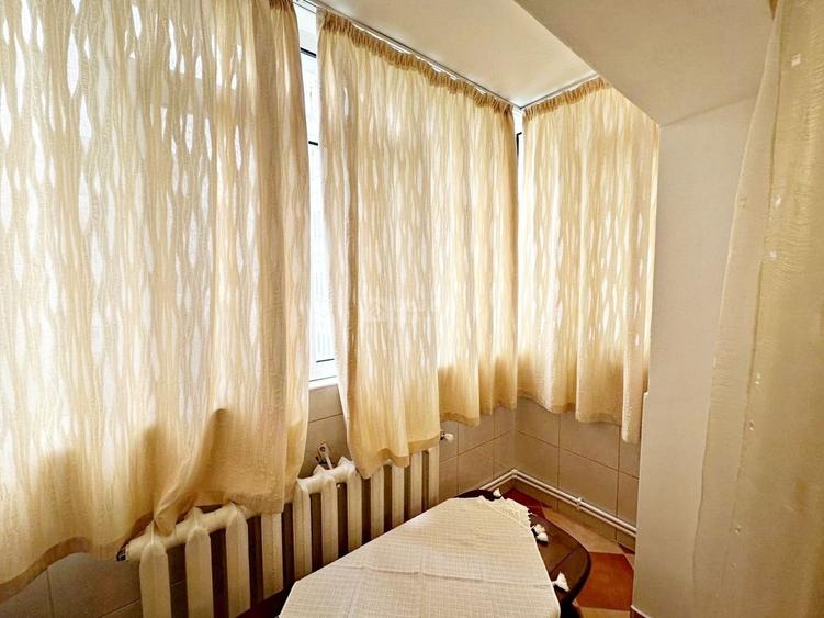 Mobilat & utilat, 3 camere, doua balcoane, bloc 1990, boxa & debara - 17