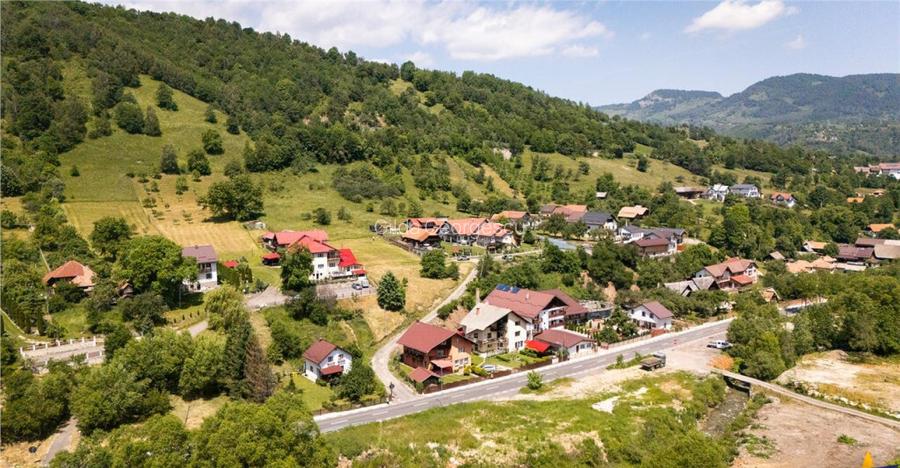 FILM! Pensiune in decor de poveste, loc de istorie si legend