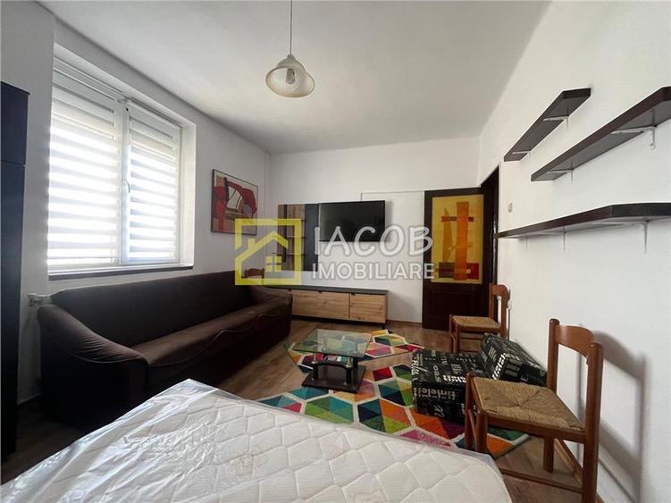 Garsoniera de Inchiriat- Ultracentral - 3